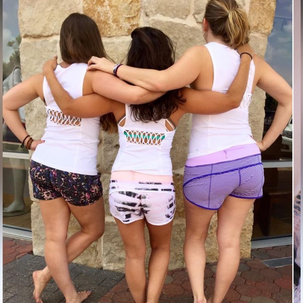 Lululemon Speed shorts size 4 pink white sunset stripe quartz - Picture 3 of 6